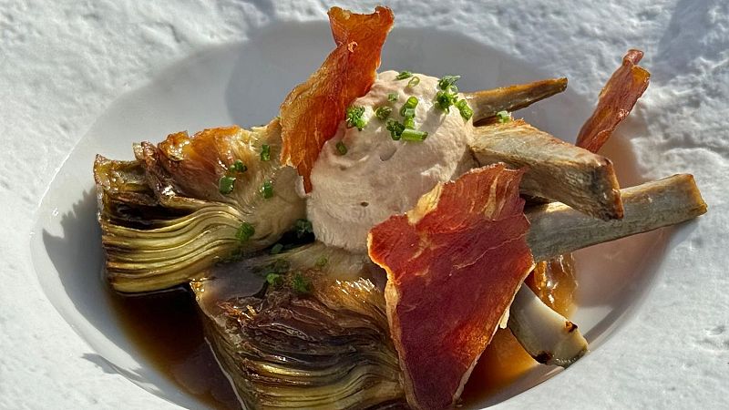 Receta de alcachofas, consomé de jamón y espuma de setas en MasterChef 14