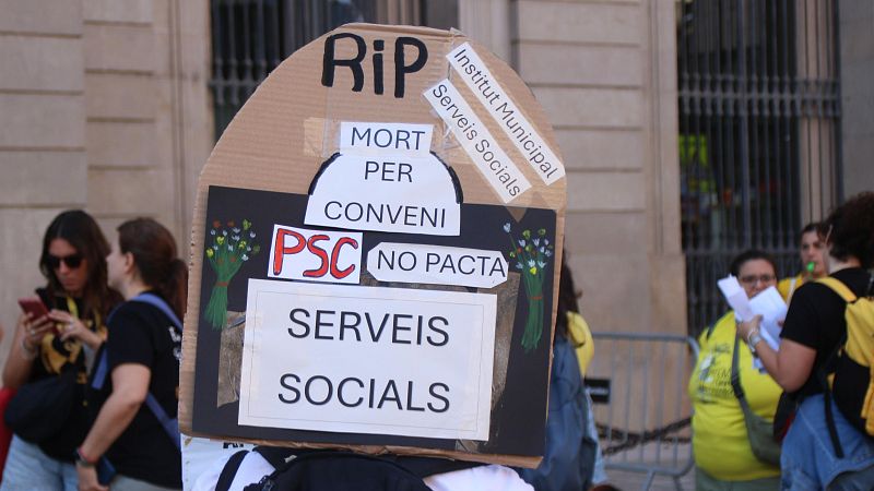 L'oposició força Collboni a obrir el diàleg amb treballadors municipals en vaga