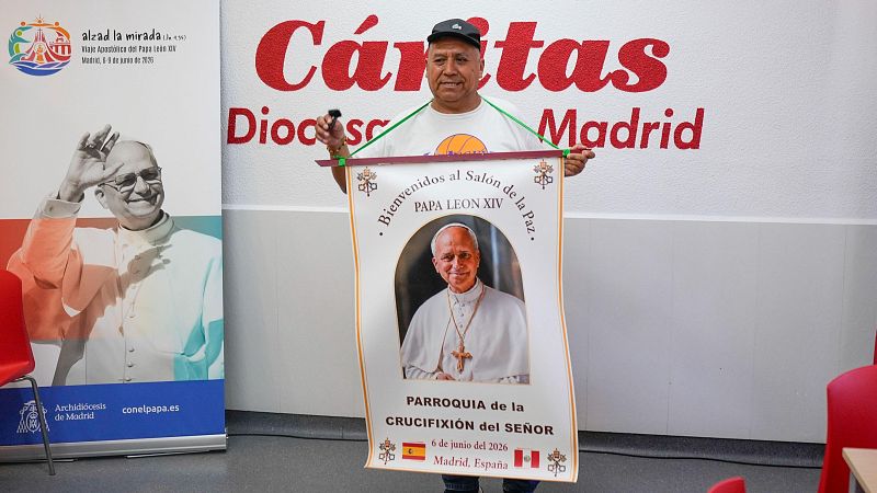 Elmer, el peruano que quiere entregar un regalo al papa en el Cedia: "Se lo he hecho con mucho amor y respeto"