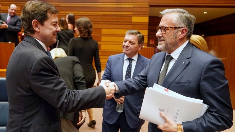 El PP y Vox hablan de negociaciones "muy avanzadas" para cerrar un acuerdo de gobierno en Castilla y León