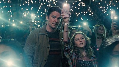 ¿Qué tienen en común Josh Hartnett, M. Night Shyamalan y Taylor Swift? No caigas en 'La trampa'