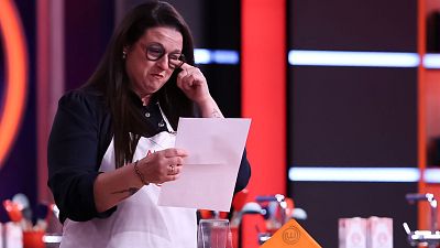 'MasterChef' pone en juego el delantal dorado y los aspirantes viven un emocionante reencuentro con sus familiares