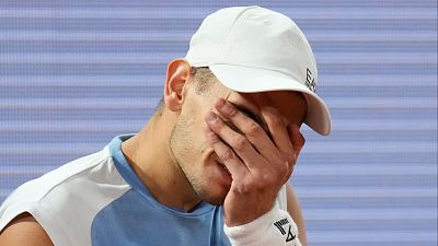 Cobolli ser� el rival de Zverev en la final de Roland Garros despu�s de que Arnaldi se retire por un virus