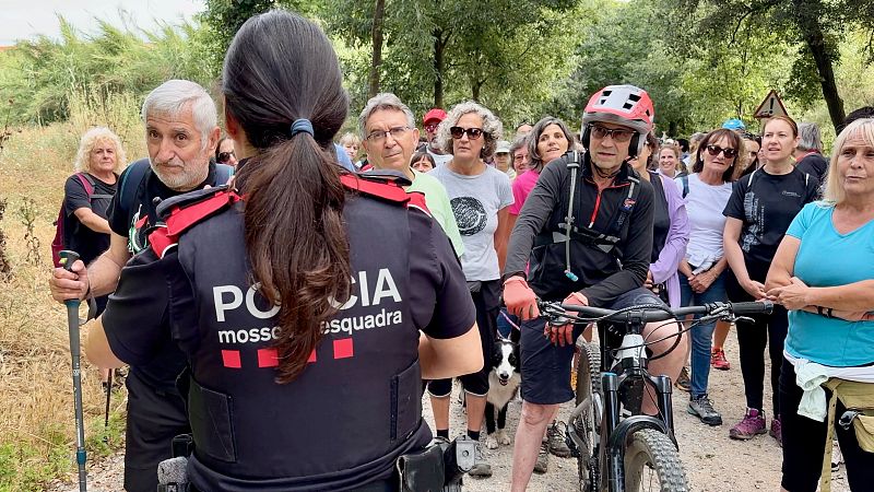 200 persones desafien la prohibició d'entrar a Collserola