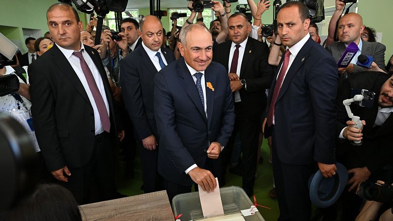 El partido gobernante gana las elecciones en Armenia, según sondeos, con lo que las urnas ratifican el acercamiento a la UE