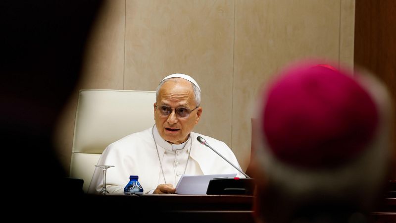 El papa condena la "plaga" de los abusos ante los obispos y pide "escucha, verdad, justicia y reparación"