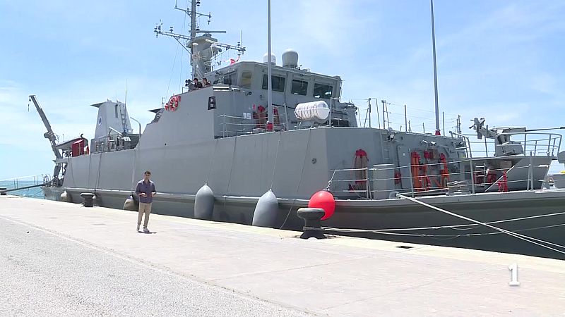 Localizar y neutralizar minas acu�ticas: a bordo de una misi�n submarina de la Armada en M�laga