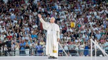 EuropaPress_7582670_papa_leon_xiv_encuentro_comunidad_diocesana_estadio_bernabeu_junio_2026_madrid