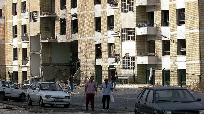 Imagen de archivo de la Casa Cuartel de Santa Pola tras el atentado de 2002
