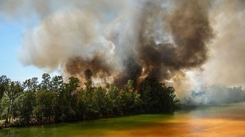 Andaluc�a pide ayuda a la UME tras elevar a nivel 2 la emergencia por el incendio en Huelva