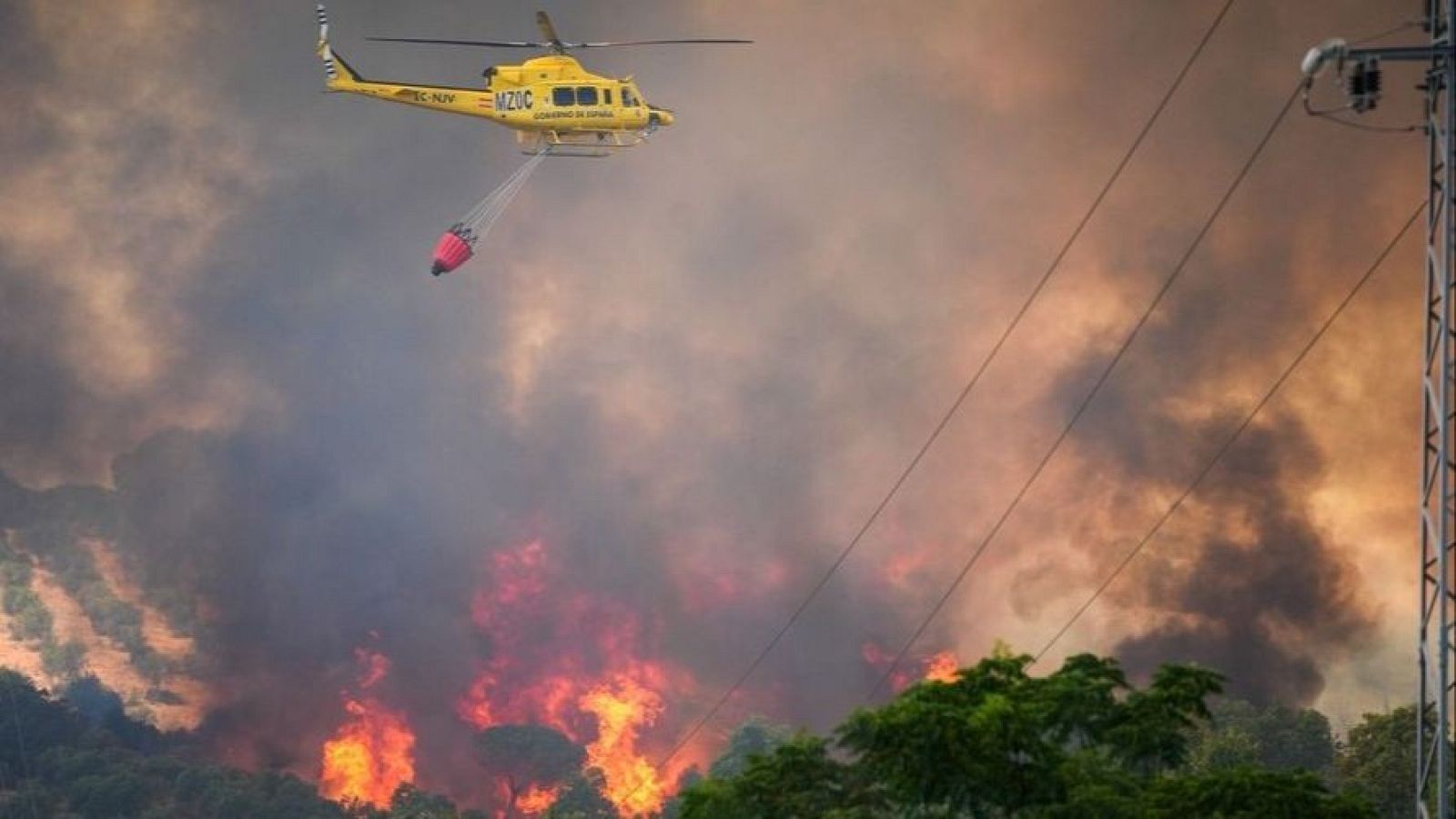 El incendio de Huelva empeora tras calcinar más de 3.000 hectáreas | Ver