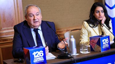 El ministro de Industria y Turismo, Jordi Hereu, y la recientemente elegida secretaria general del organismo, Shaikha Nasser Al Nowais,  en Toledo e Consejo Ejecutivo de ONU Turismo.