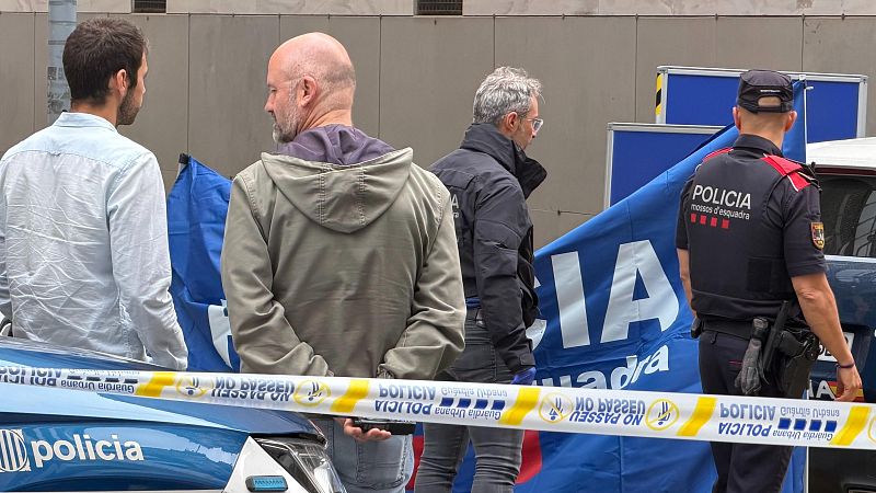 Un home mor d'un tret al cap al carrer Balmes de Barcelona enmig de la visita del papa