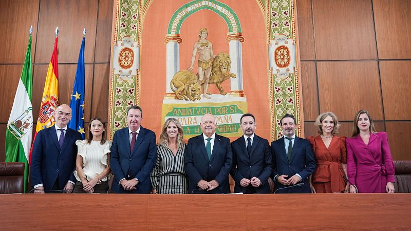 El PP consigue la mayor�a absoluta en la Mesa del Parlamento andaluz y Vox se queda fuera