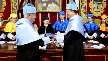 V�ctor Manuel, Doctor Honoris Causa de la Universidad de Oviedo