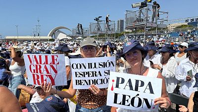 Fervor gomero en la explanada del puerto de Santa Cruz.
