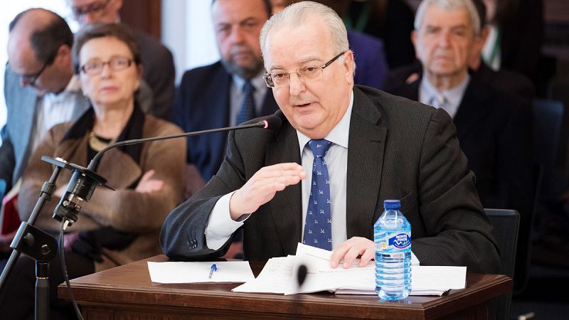 El exconsejero de Empleo andaluz alega que las ayudas de la Junta en los ERE eran iguales a las estatales