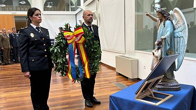 Homenaje a las víctimas del terrorismo de la Policía Nacional en Extremadura - Extremadura Informativos | Escuchar