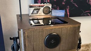 Radioc�psula instalada en el teatro Gayarre de Pamplona.
