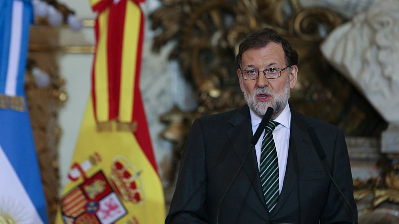 Rajoy insta a Rivera a explicar su amenaza sobre Cifuentes