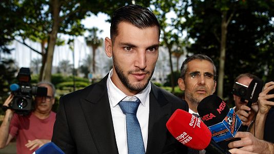 El futbolista Rafa Mir