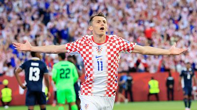 Budimir rescata a una r�cana Croacia y le da una vida extra en el Mundial