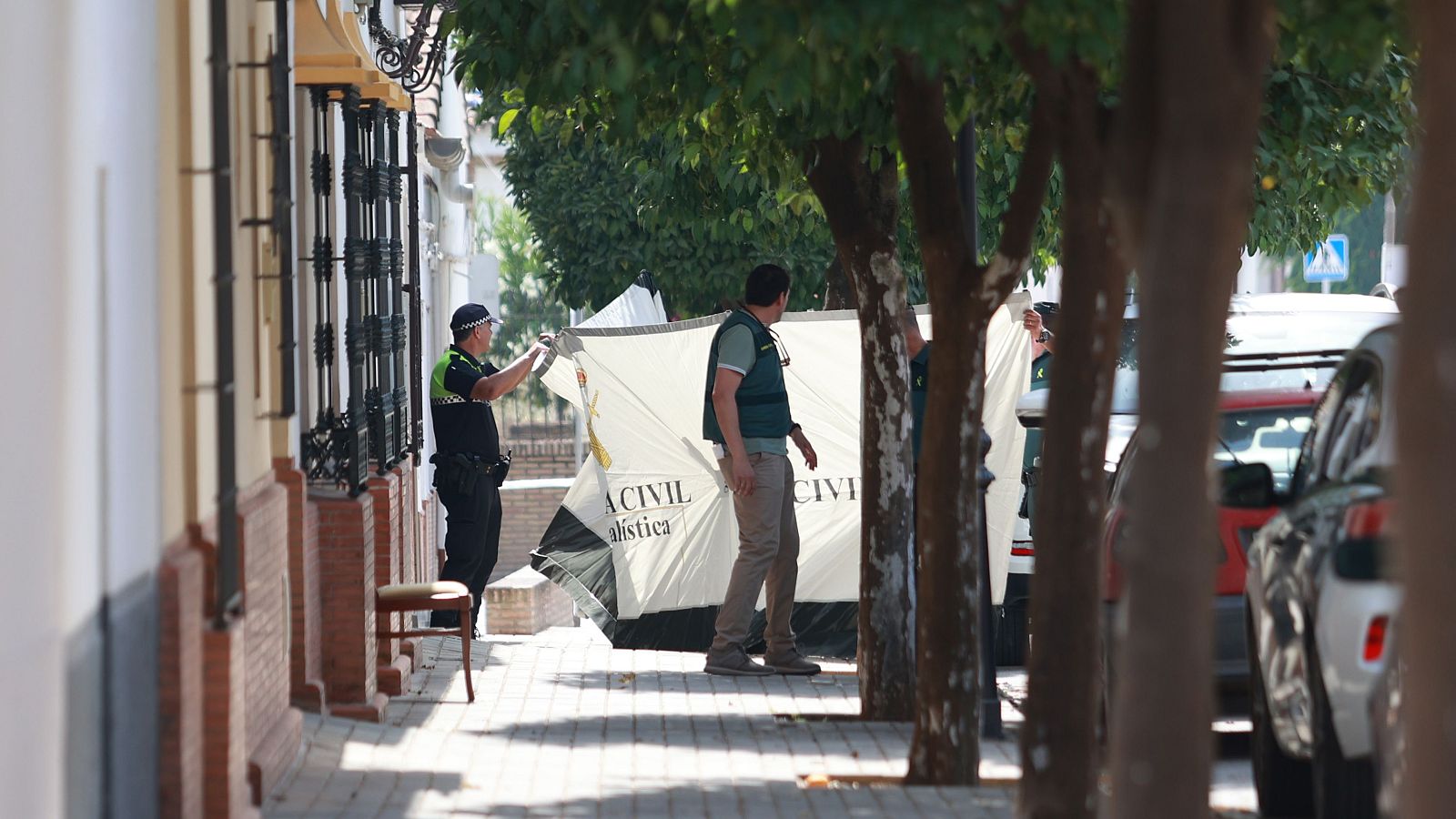 Investigan la muerte de un padre y una hija en Gerena, Sevilla - Informativo 24h | Ver