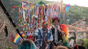 Desfile del festival Agrogay en Barcenilla, Cantabria