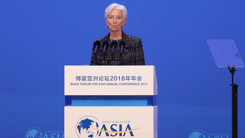 Lagarde avisa de "nubes negras en el horizonte" del crecimiento mundial por las tensiones entre China y EE.UU.