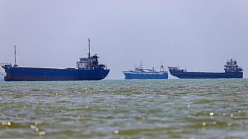 EE.UU. levanta las sanciones al petróleo iraní durante 60 días tras los avances en las negociaciones de paz con Teherán
