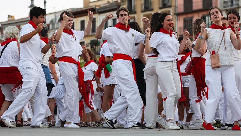 Kit del "pamplonica": cómo sobrevivir a las fiestas más grandes del mundo