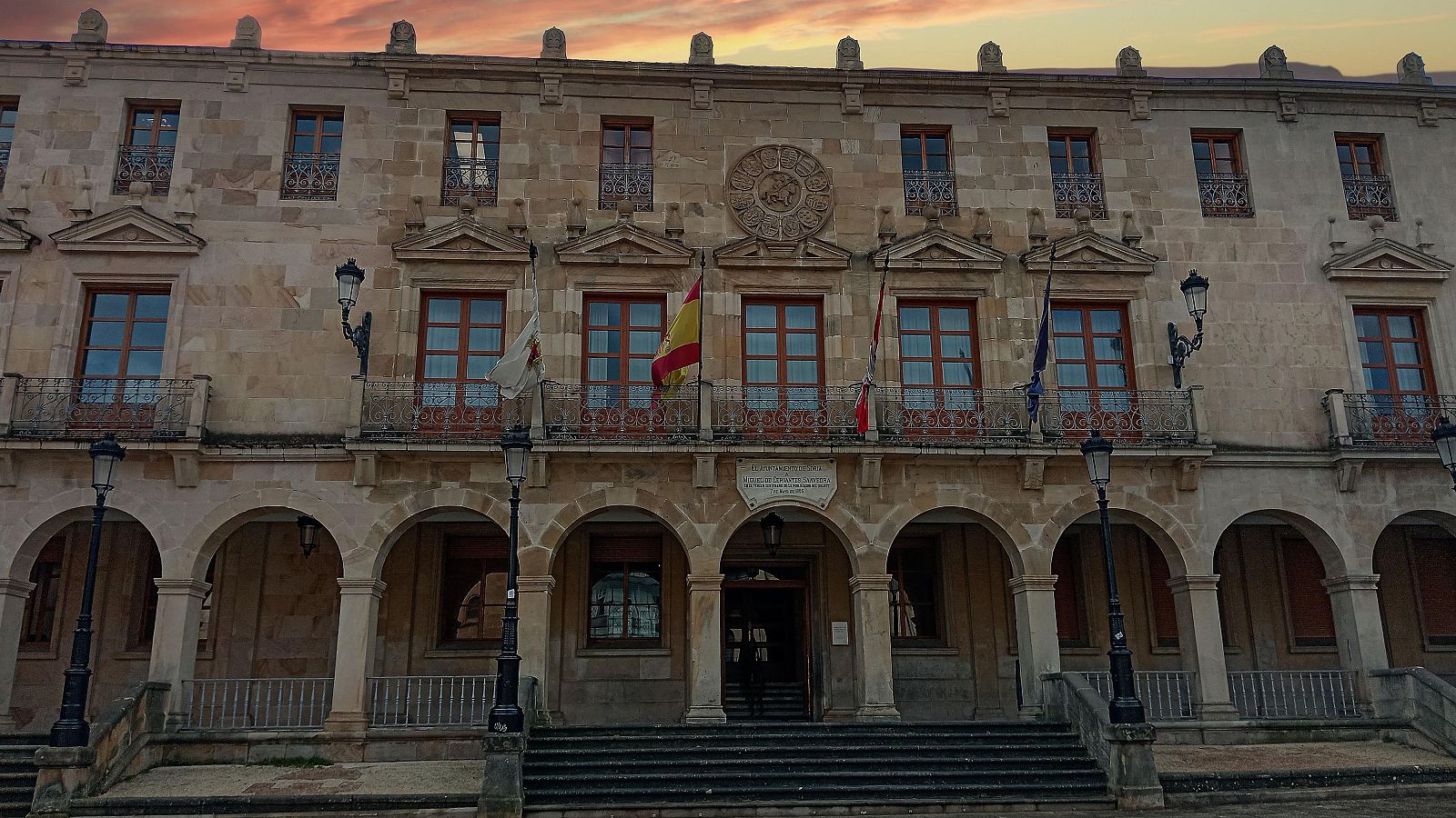 Seis detenidos en una operación en el ayuntamiento socialista de Soria por presuntas irregularidades - Canal 24h | Ver vídeo.