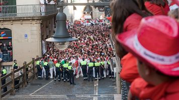 La polic�a municipal, antes del inicio de uno de los encierros de San Ferm�n