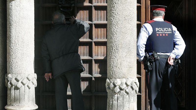 La Guardia Civil registra la sede del Diplocat en Barcelona por los pagos a observadores internacionales del 1-O
