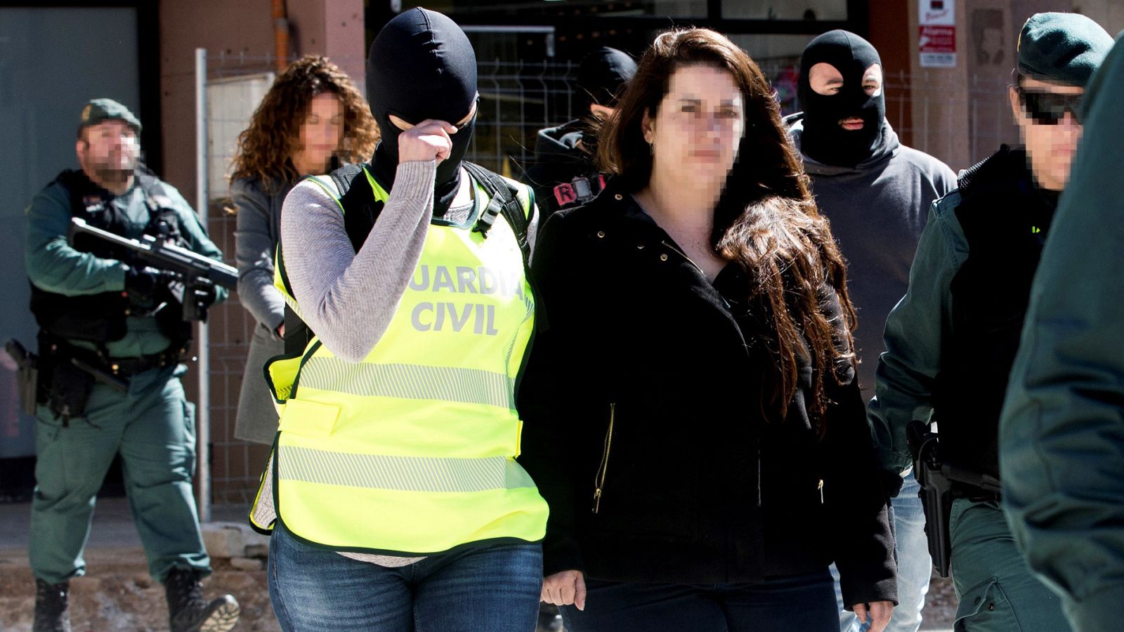 El juez deja en libertad a la detenida de los CDR y descarta delitos de terrorismo y rebelión