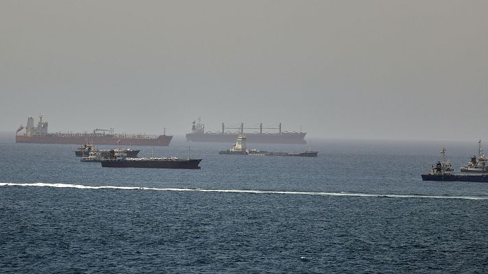 La agencia mar�tima de la ONU pausa la evacuaci�n de 11.000 marineros en Ormuz tras el ataque a un buque