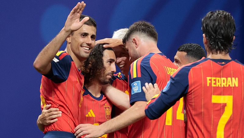 España busca amarrar el primer puesto y ganar confianza ante una Uruguay que se juega la vida