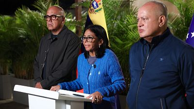 EuropaPress_7621037_presidenta_republica_bolivariana_venezuela_delcy_rodriguez_presidente_parlamento