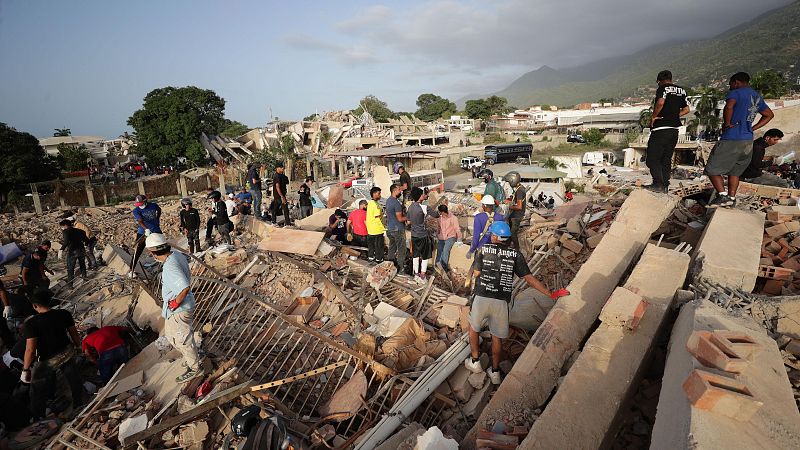 Así trabaja la UME para encontrar supervivientes en la zona cero del terremoto en Venezuela