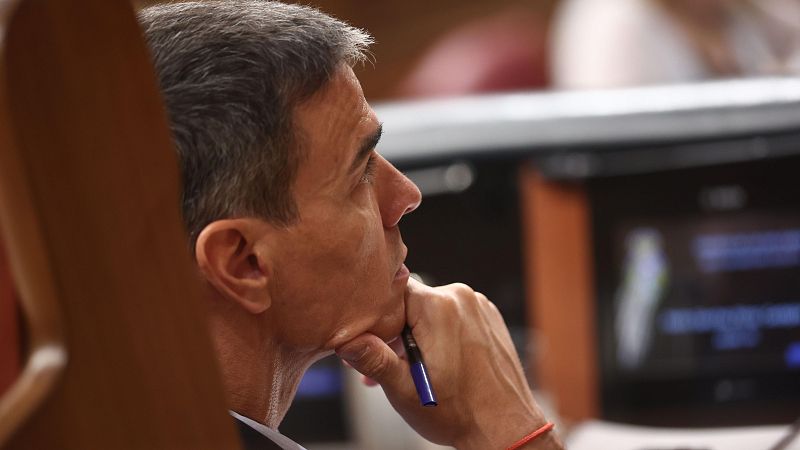 Sánchez, más solo que nunca, no da un paso atrás: elecciones en 2027 pese a los escándalos de corrupción