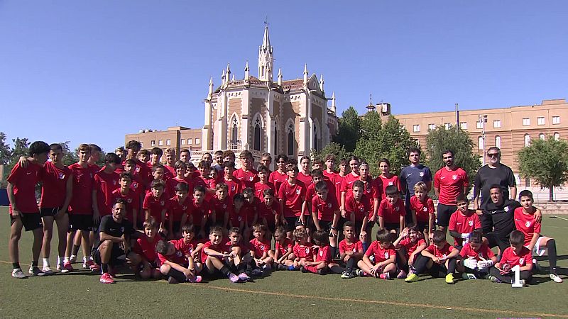 70 chavales en el Campus Oficial del Atl�tico de Madrid en Extremadura