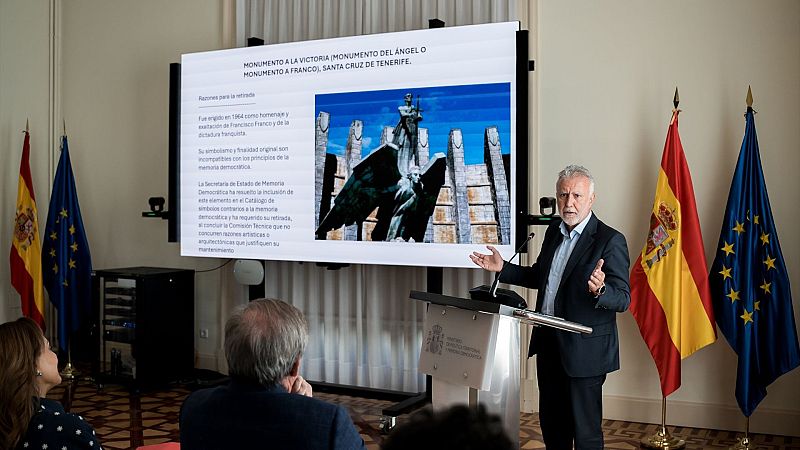 El Gobierno ordena la retirada de cuatro vestigios franquistas en Madrid, Tenerife, Murcia y Almería