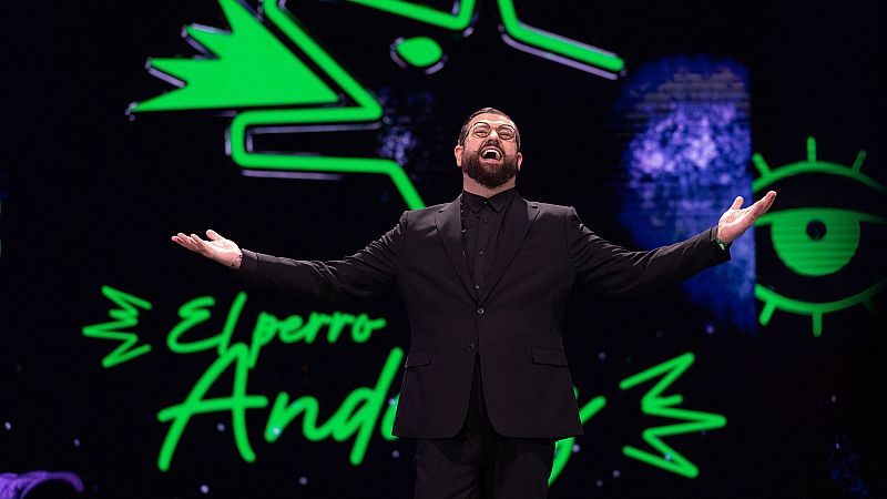'El perro andaluz, by Manu Sánchez' convierte la noche del partido de España en una gran fiesta en directo