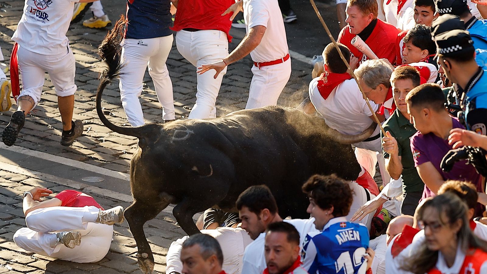 San Fermín 2026: Octavo encierro | Vídeo a cámara lenta | Ver