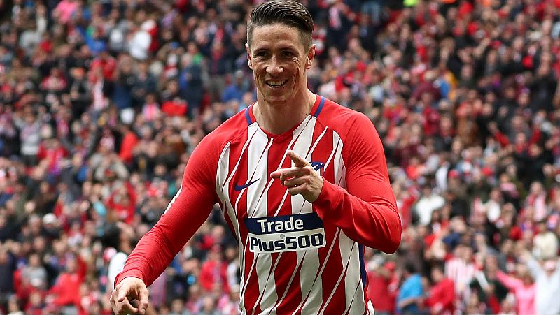 Torres y los niños del Atlético festejan su presencia en la próxima Champions