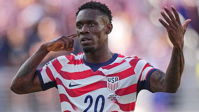 La FIFA levanta la suspensión a Balogun para que juegue frente a Bélgica tras una llamada de Trump a Infantino