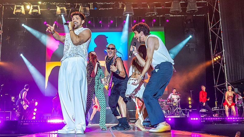 Los artistas del Benidorm Fest 2026 cierran el Orgullo de Madrid con el himno 'Sé quién eres'
