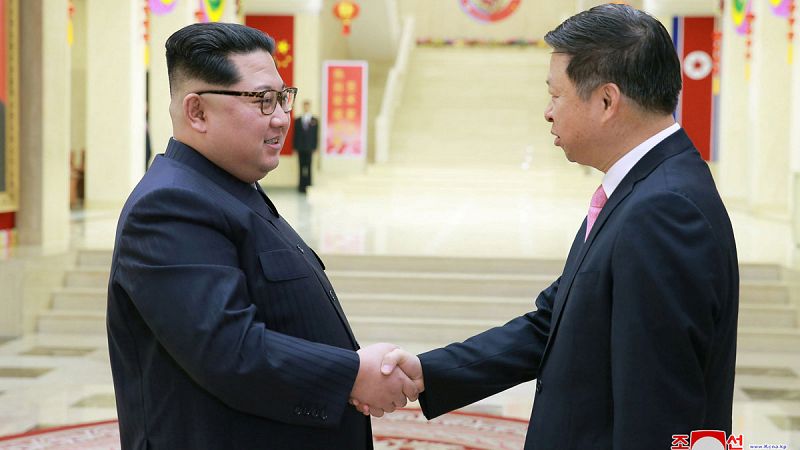 Kim Jong-un recibe a una delegación china, en nueva muestra de acercamiento