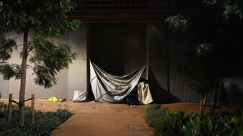 7 de cada 10 persones que viuen al carrer a Barcelona han perdut l'esperan�a de trobar una llar