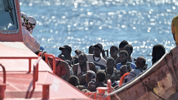 Salvamento rescata un cayuco con 134 personas, 50 posibles menores, al sur de Gran Canaria
